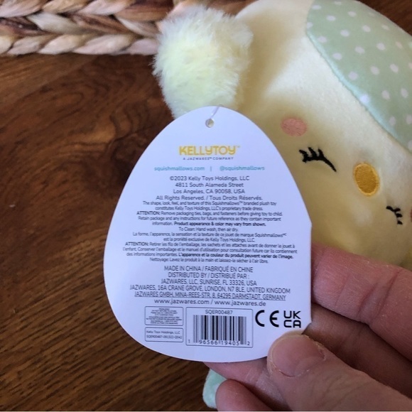 Squishmallows Aimee the Chick dressed as Easter Bunny in 5" - Picture 7 of 7